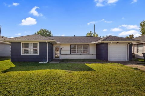 Photo of 3306 Earl Street, Pasadena, TX 77503 (MLS # 88400558)