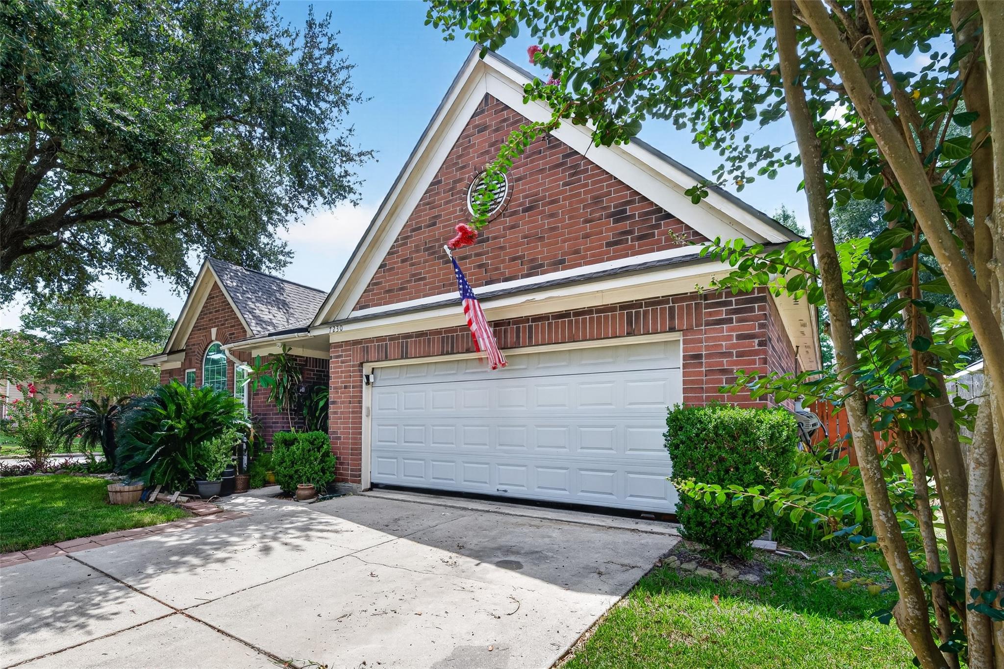 7230 Oak Walk Drive