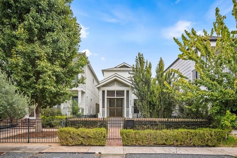 Photo of 509 E 26th Street, Houston, TX 77008 (MLS # 66983575)