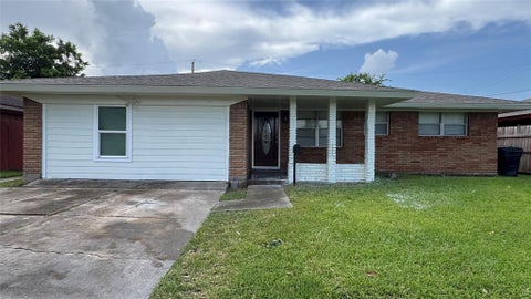 Photo of 6523 Glen Rock Drive, Houston, TX 77087 (MLS # 31892524)