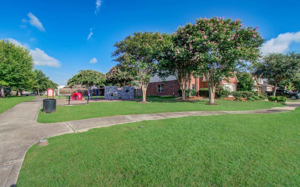 Photo of 14034 Chelseahurst Lane, Houston, TX 77047 (MLS # 13078990)