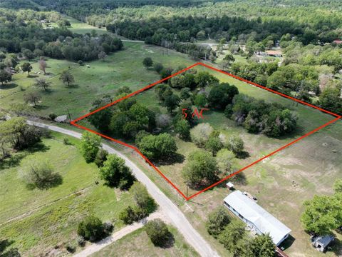 Photo of 5 N Fork Lane, Huntsville, TX 77320 (MLS # 86190086)