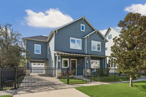 Photo of 806 Algregg Street, Houston, TX 77008 (MLS # 19174992)
