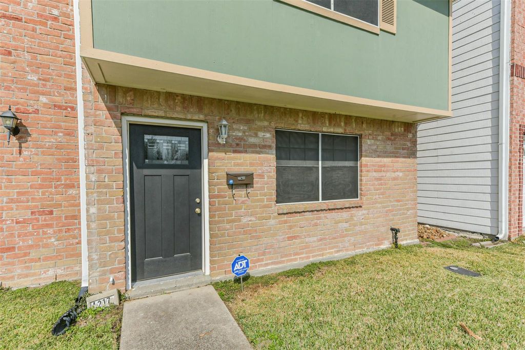 Photo of 4217 Benard Court #9, Pasadena, TX 77503 (MLS # 13248563)