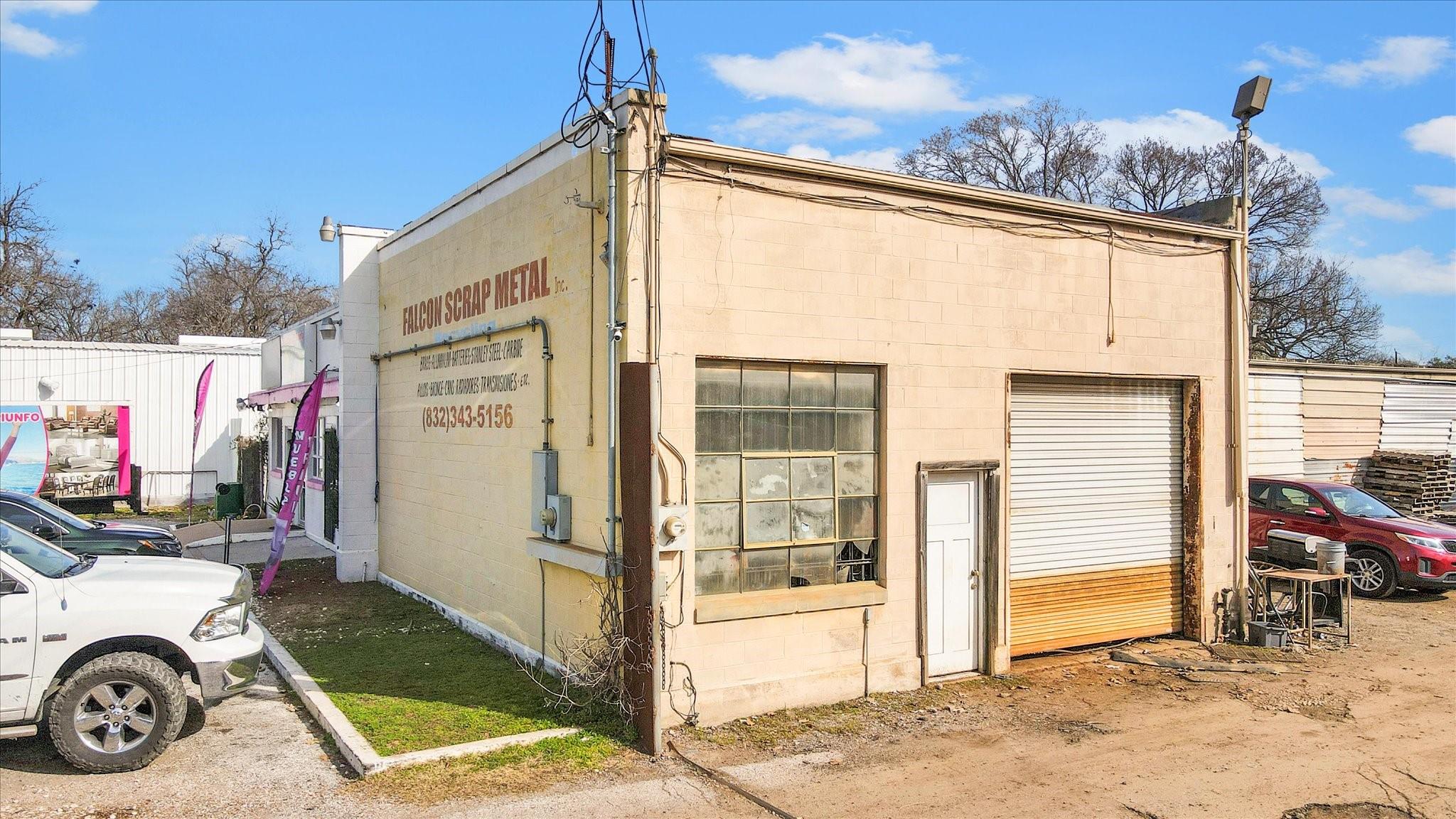 10202 Fulton St Street