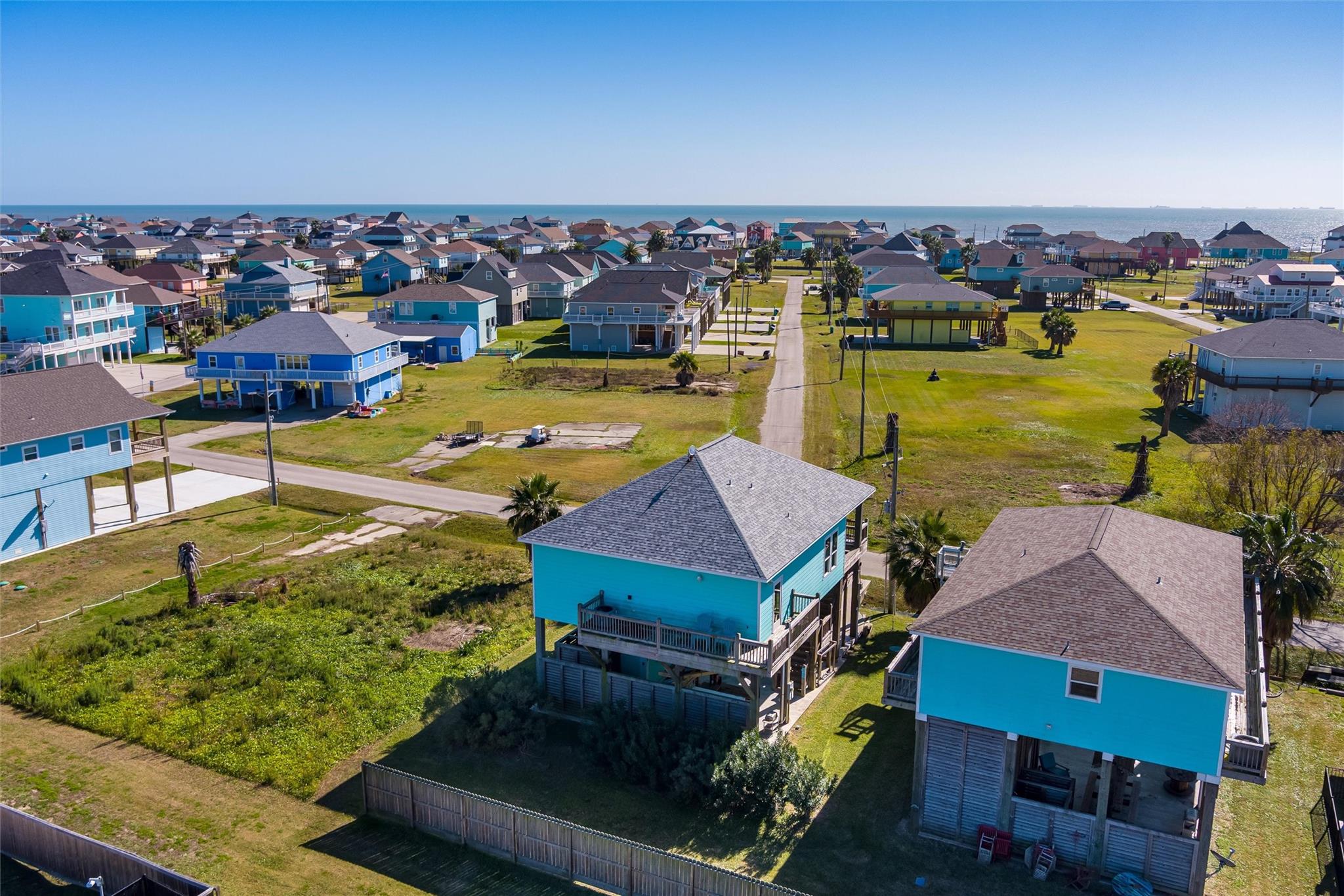 2569 Palm Drive