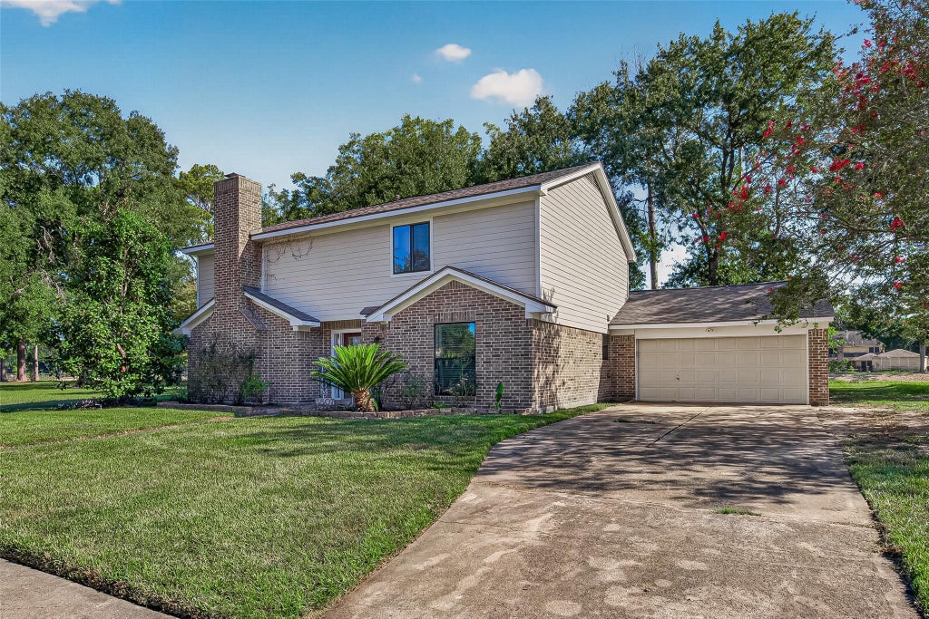 Photo of 5507 Arncliffe Drive, Houston, TX 77088 (MLS # 49312576)