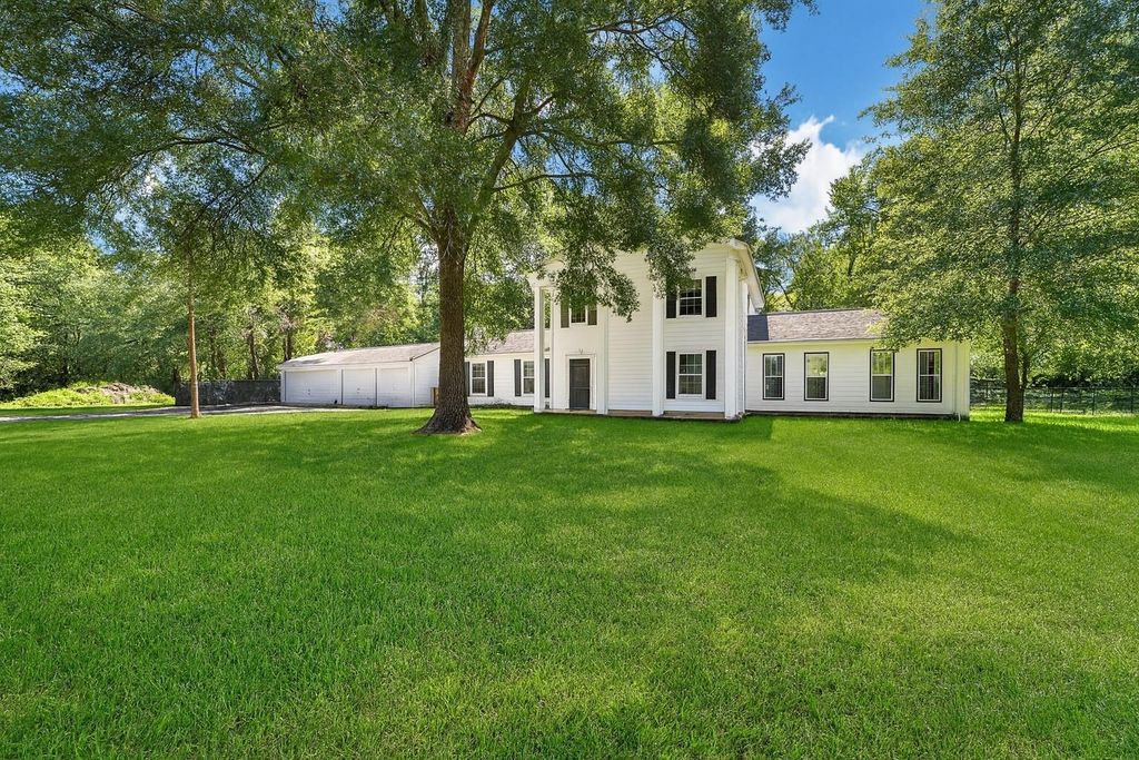 Photo of 239 Blue Lake Drive, Huffman, TX 77336 (MLS # 70032224)