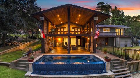 Photo of 671 Lakeshore Drive, Brookeland, TX 75931 (MLS # 3981354)