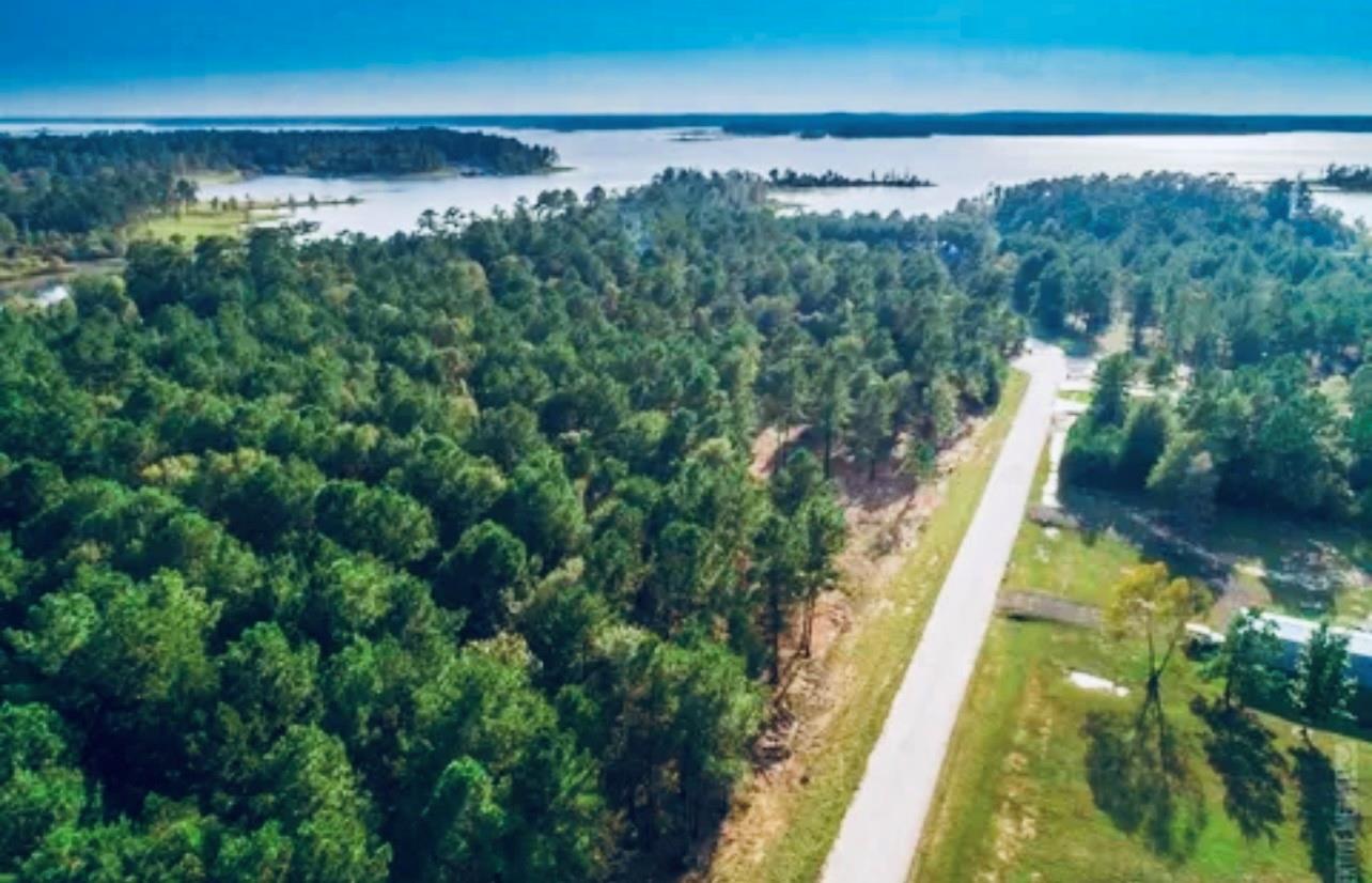 553 Private Road 8356