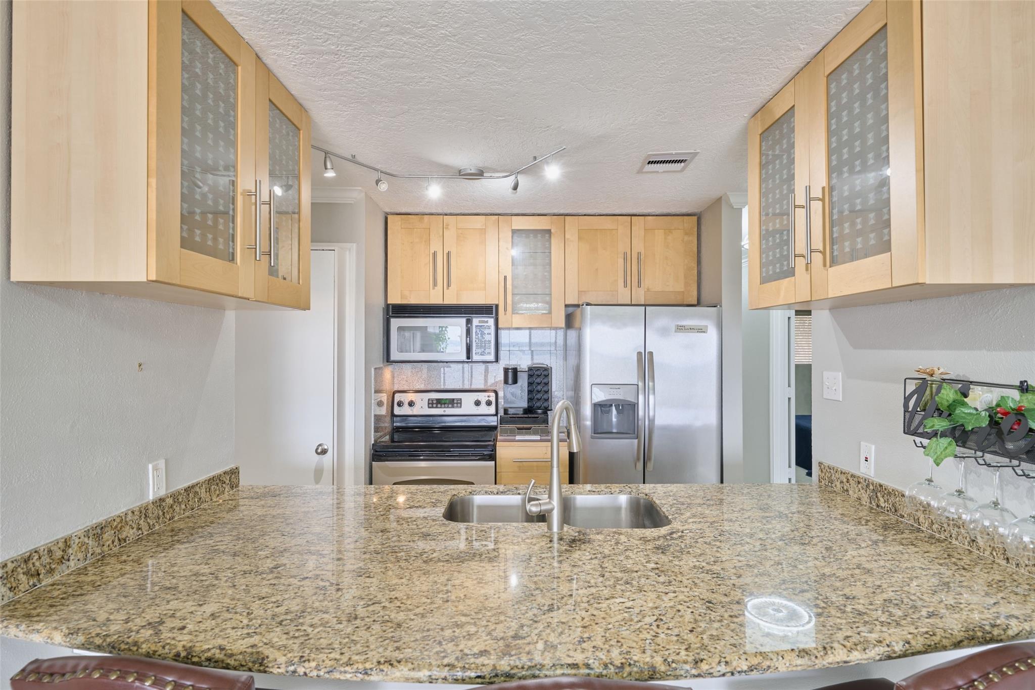 801 River Road 105D