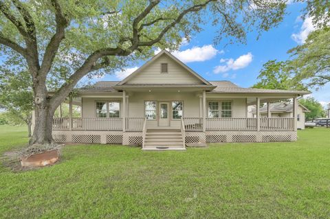 Photo of 10618 Hufsmith Road, Tomball, TX 77375 (MLS # 13862828) Photo of 10618 Hufsmith Road, Tomball, TX 77375 (MLS # 13862828)
