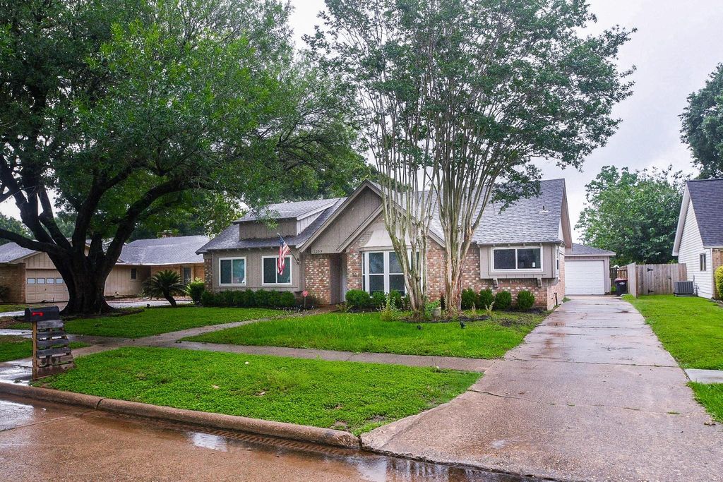Photo of 1039 Red Rock Canyon Drive, Katy, TX 77450 (MLS # 98385589)