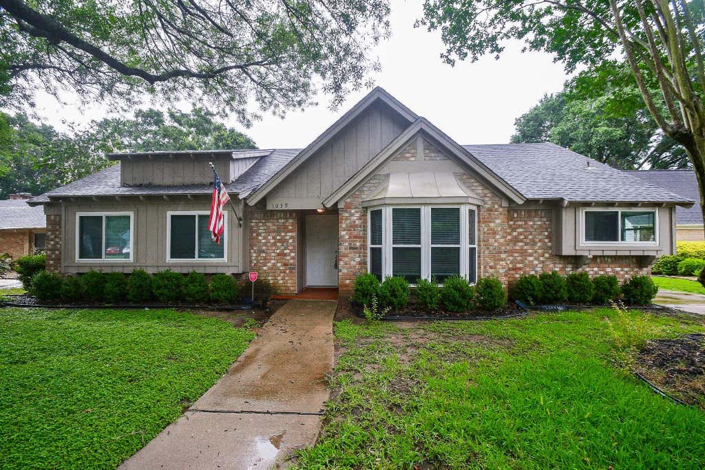 Photo of 1039 Red Rock Canyon Drive, Katy, TX 77450 (MLS # 98385589)