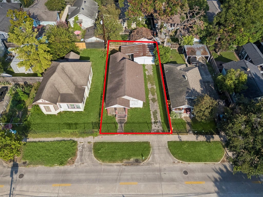 Photo of 1224 Studewood Street, Houston, TX 77008 (MLS # 80688114)