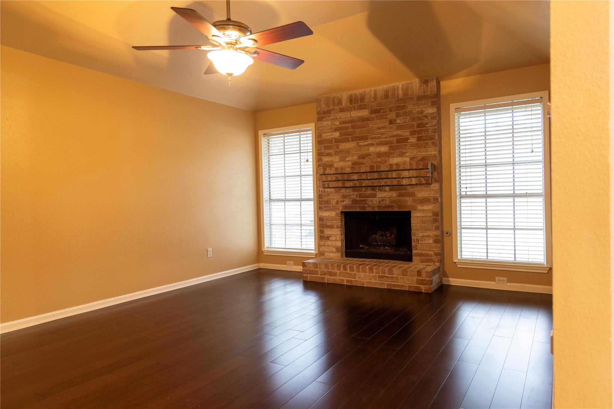 22843 Powell House Lane