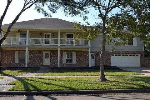 Photo of 1223 Longledge Drive, Seabrook, TX 77586 (MLS # 43763556)