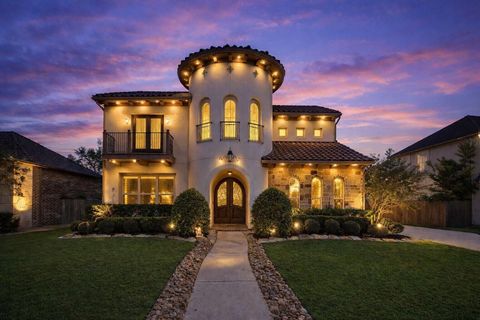 Homes For Sale - 6007 Abercombie Lane<br/> Sugar Land, TX 77479