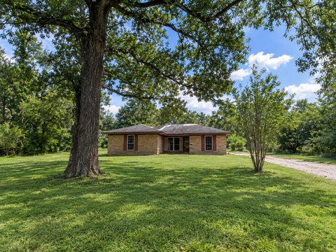 Photo of 13910 Calhoun Road, Conroe, TX 77302 (MLS # 66930537)