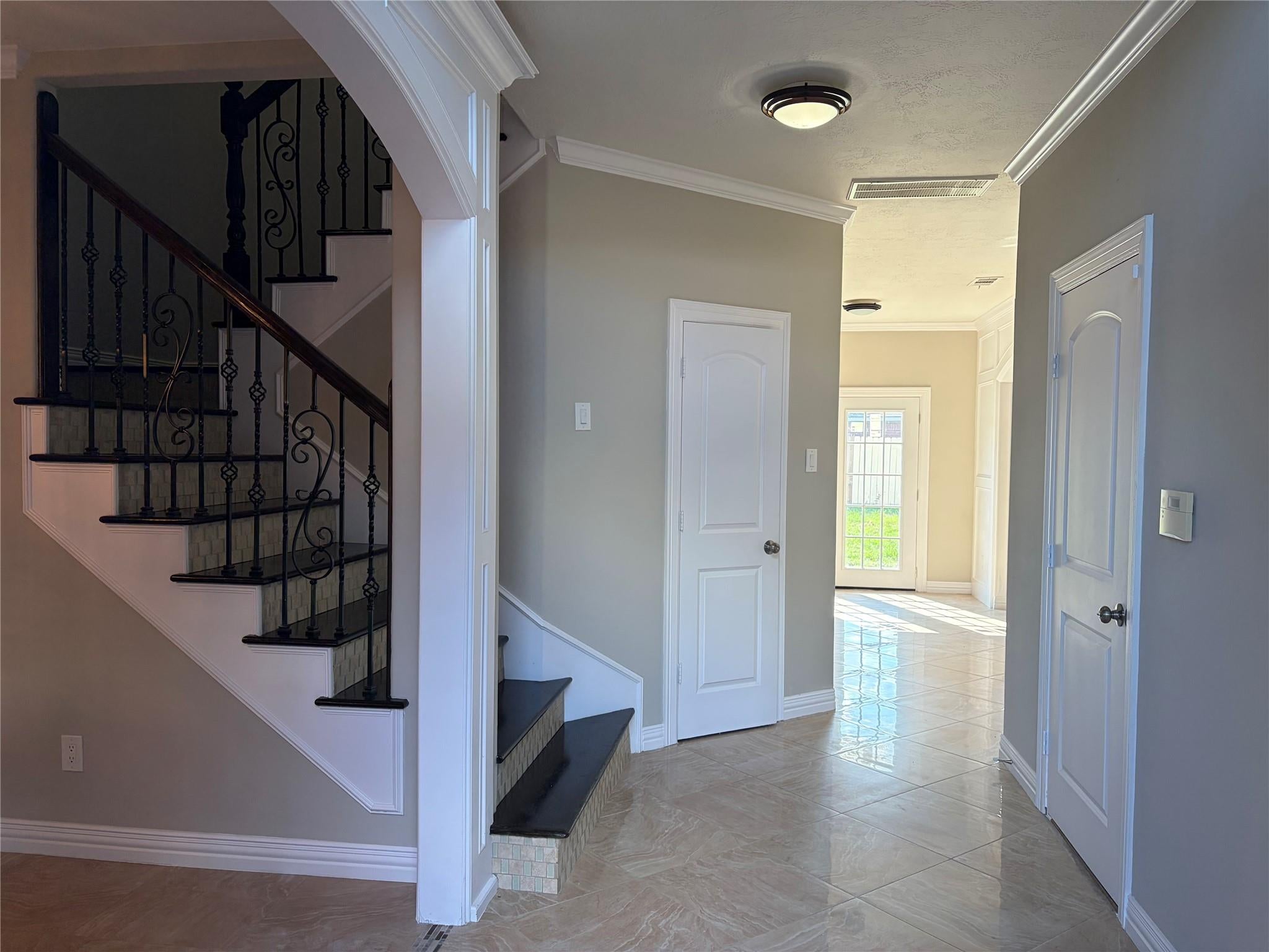 2807 Orchid Tree Lane