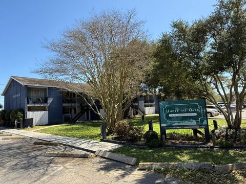 1101 E Main Street League City TX 77573