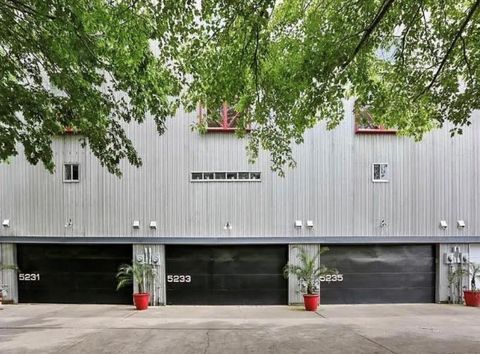 Photo of 5233 Blossom Street, Houston, TX 77007 (MLS # 34224549)