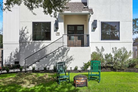 Tiny photo for 3714 Grennoch Lane, Houston, TX 77025 (MLS # 38210377)