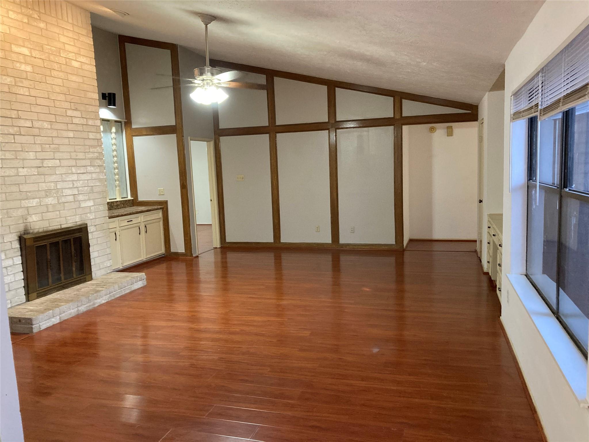 2906 Green Fields Drive