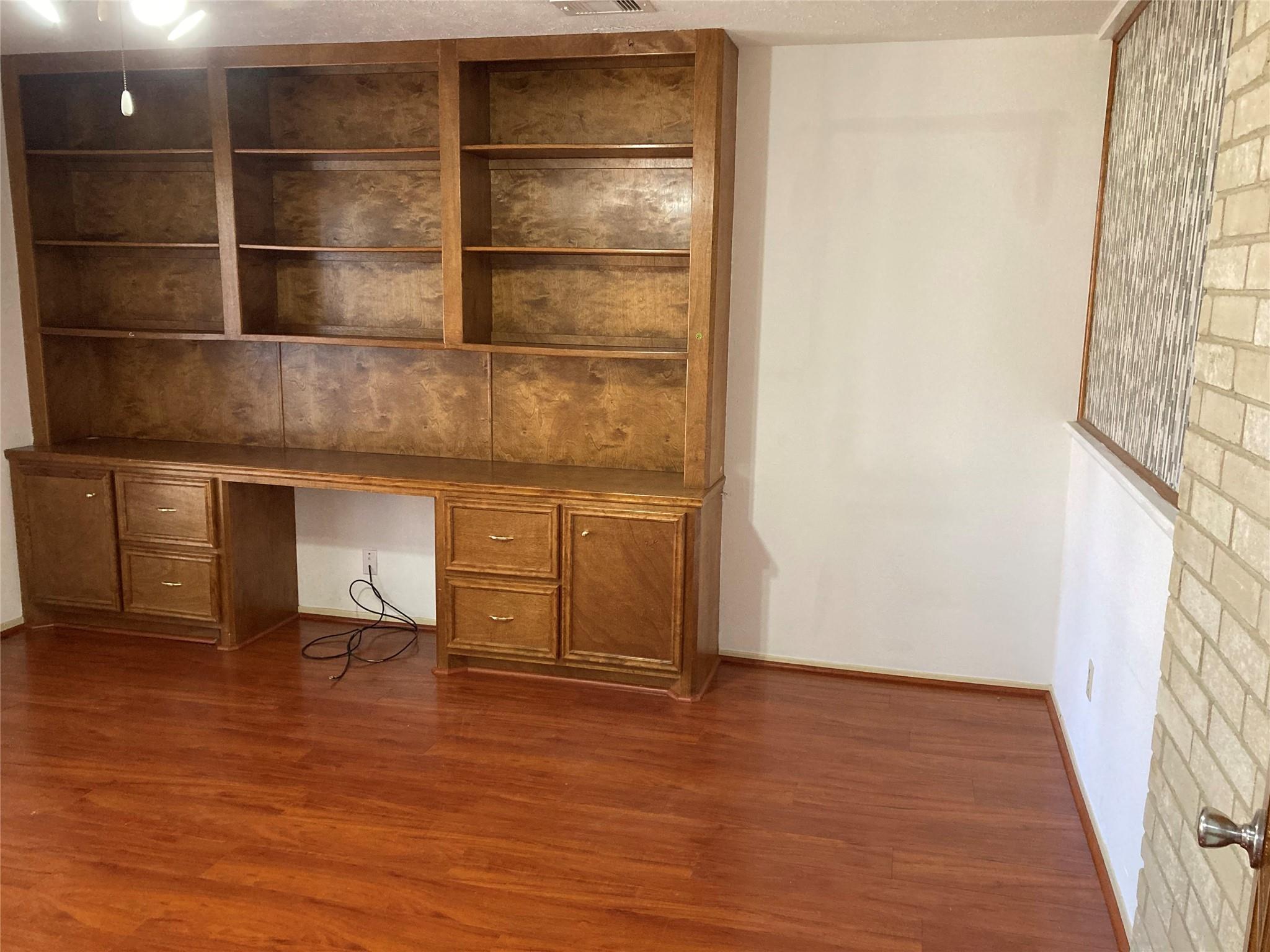 2906 Green Fields Drive