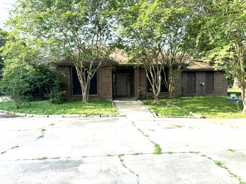 Photo of 772 Riverside Drive, Palacios, TX 77465 (MLS # 10361789)