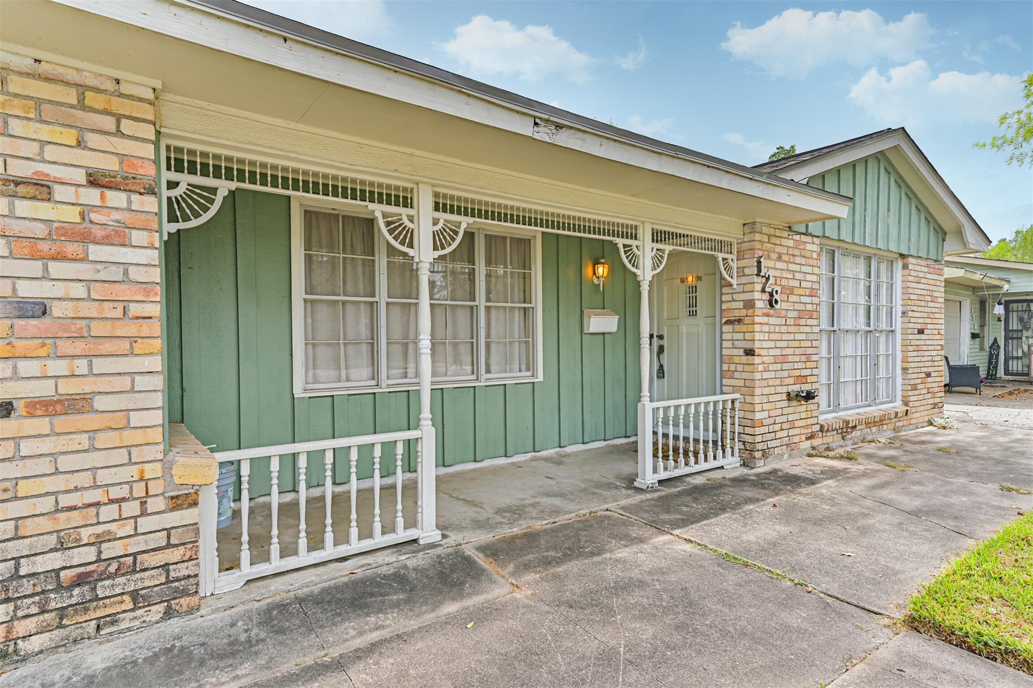 128 Forest Oaks Lane
