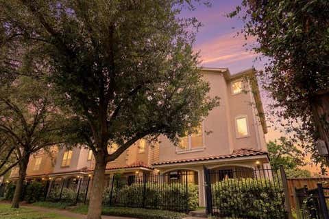 Photo of 2202 Colorado Street, Houston, TX 77007 (MLS # 94047159)