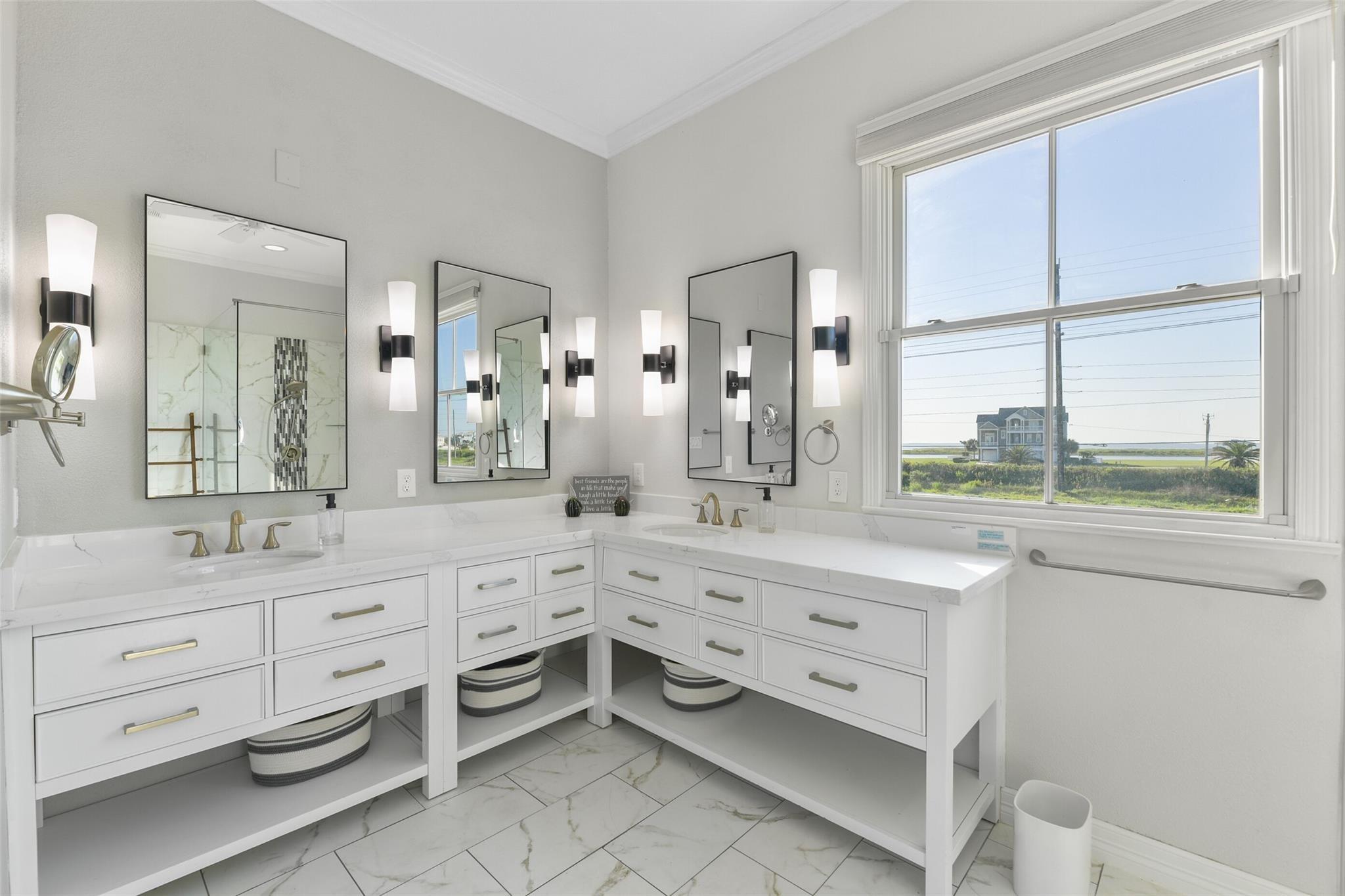 Galveston, Texas, 77554, United States, 4 Bedrooms Bedrooms, ,4 BathroomsBathrooms,Residential,Active,2017090