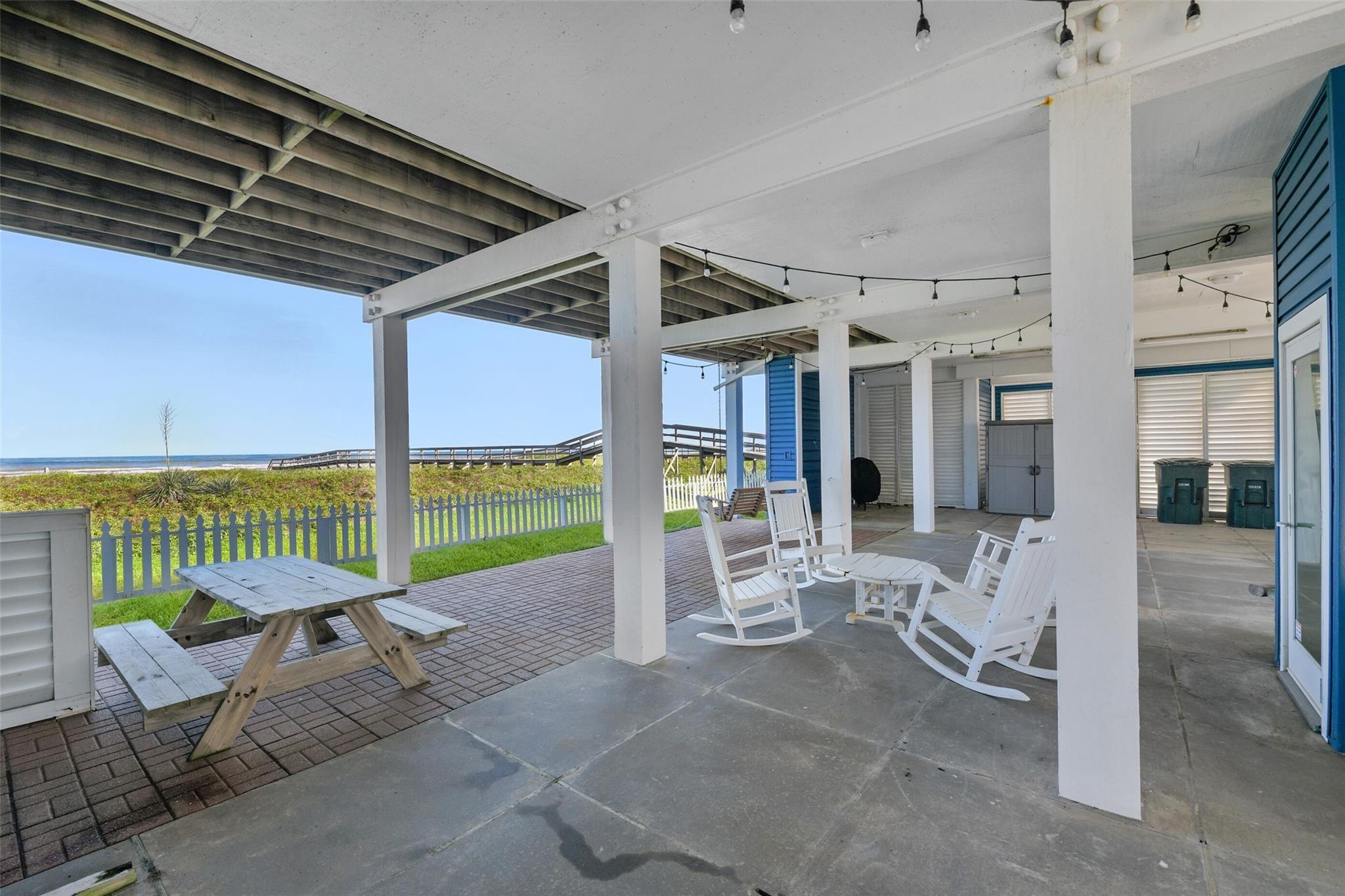Galveston, Texas, 77554, United States, 4 Bedrooms Bedrooms, ,4 BathroomsBathrooms,Residential,Active,2017090