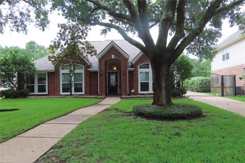Homes For Sale - 1343 Remington Crest Drive<br/> Houston, TX 77094