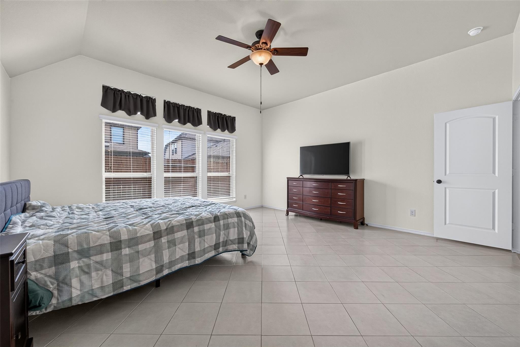 4131 Ponderosa Hills Lane