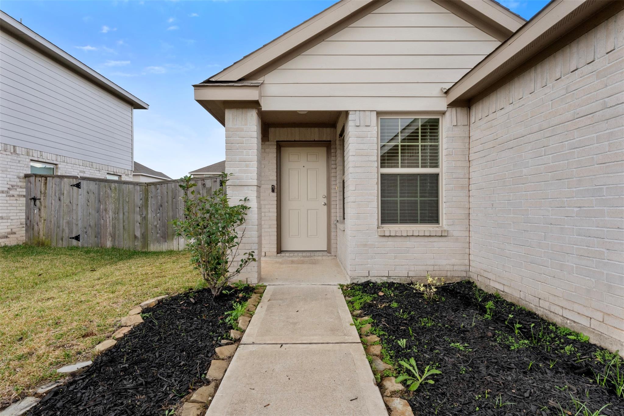 14518 Broadbury Pond Road