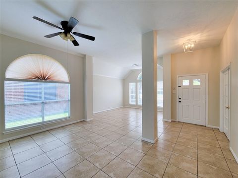 Tiny photo for 2930 Meadow Brook Drive, League City, TX 77573 (MLS # 43803170)