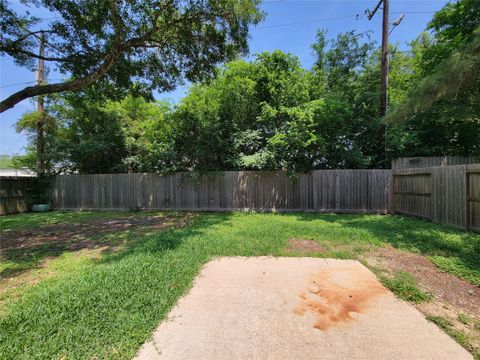 Tiny photo for 2930 Meadow Brook Drive, League City, TX 77573 (MLS # 43803170)