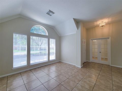 Tiny photo for 2930 Meadow Brook Drive, League City, TX 77573 (MLS # 43803170)