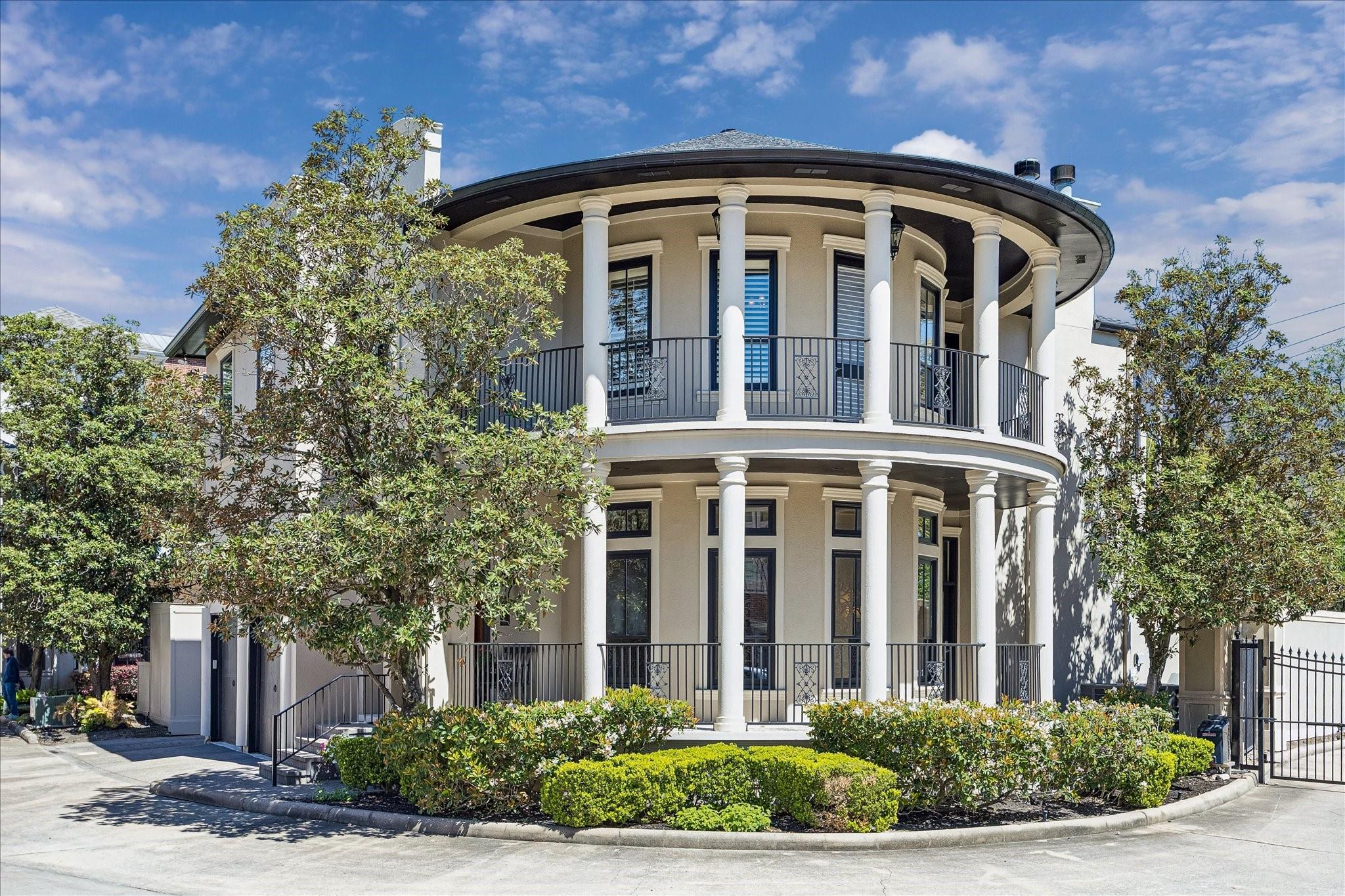102 Vieux Carre Drive