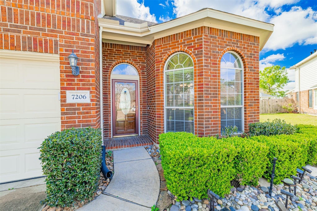 Photo of 7206 Sheffield Falls Court, Houston, TX 77095 (MLS # 86064309)