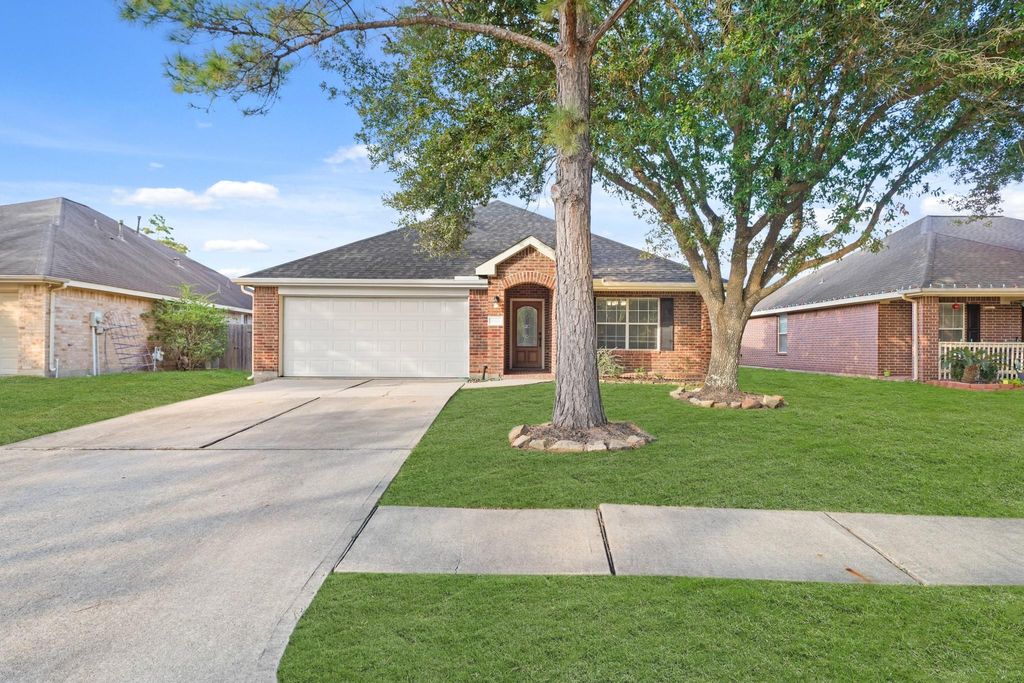 Photo of 11811 Misty Peak Lane, Humble, TX 77346 (MLS # 6852446)