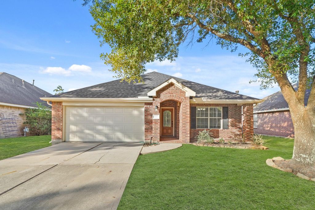 Photo of 11811 Misty Peak Lane, Humble, TX 77346 (MLS # 6852446)