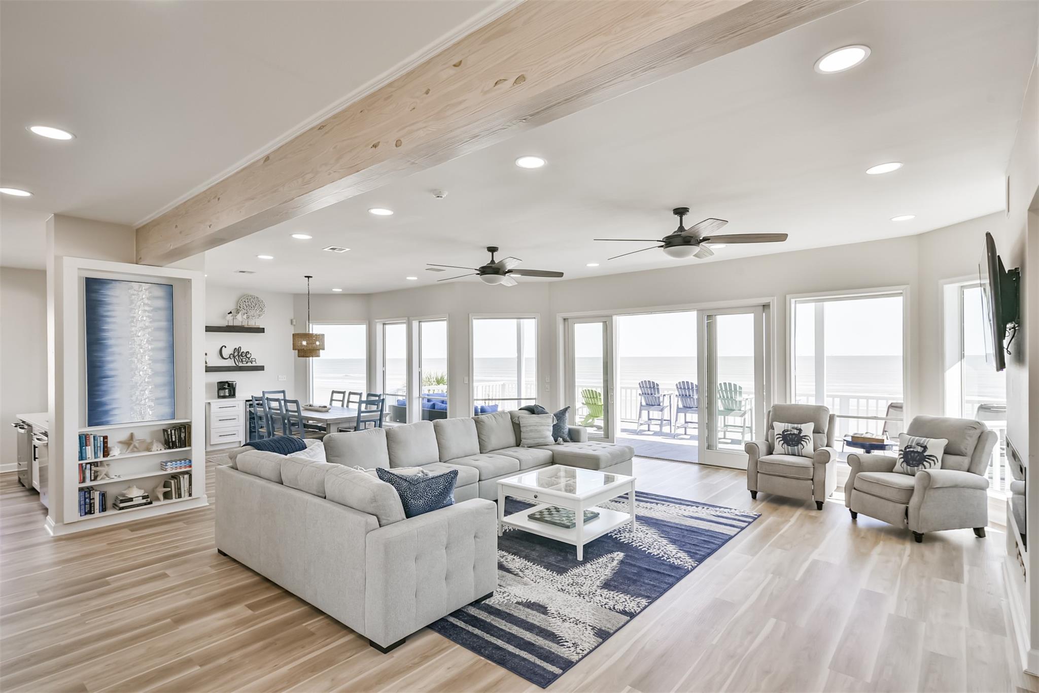 11811 Sunbather Lane