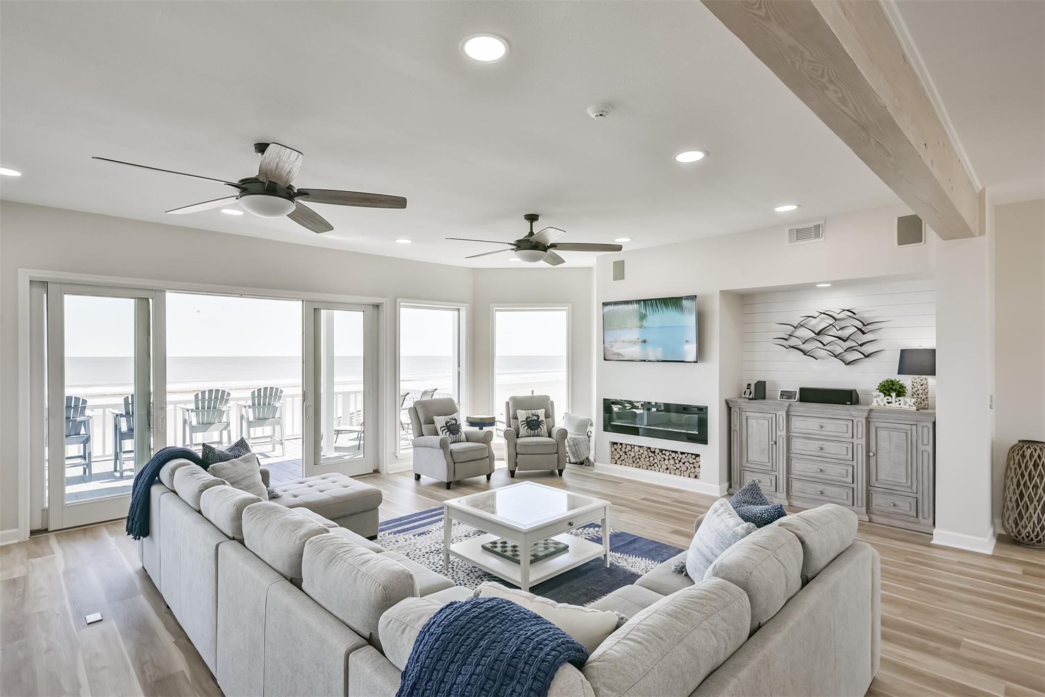 11811 Sunbather Lane