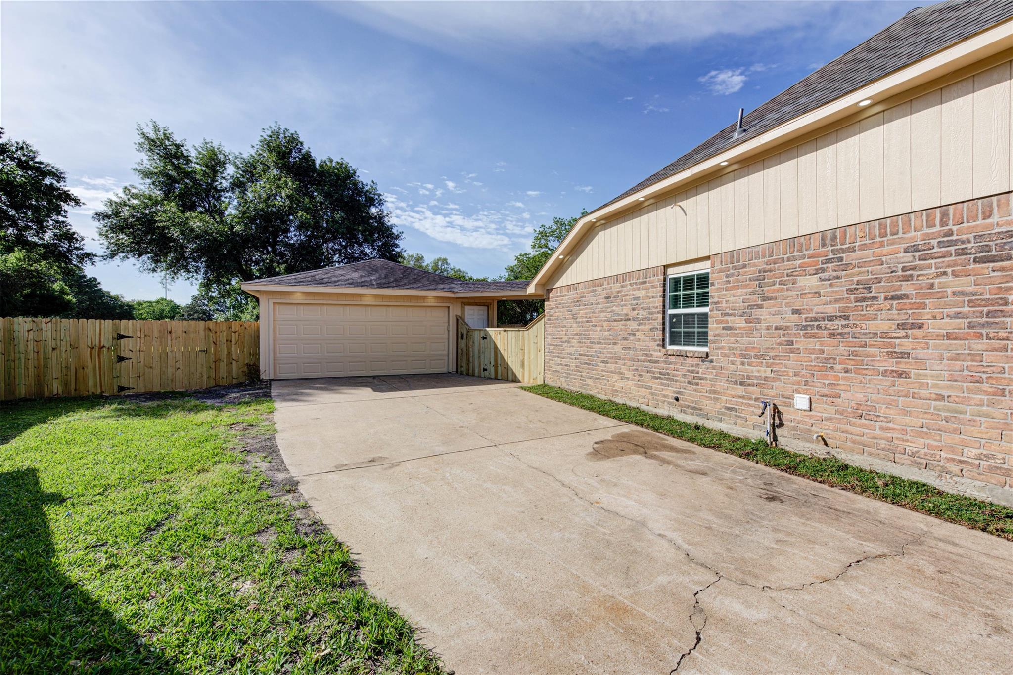 3223 Cherry Hills Drive