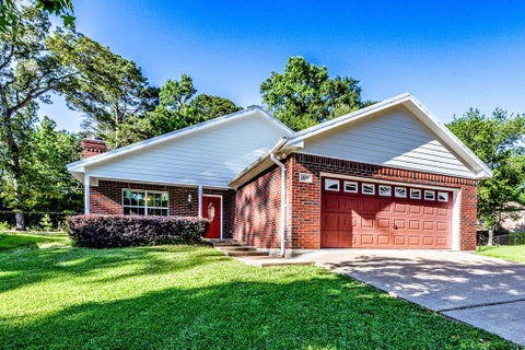 Homes For Sale - 229 Evergreen Drive<br/> Walker County, Huntsville, TX 77340