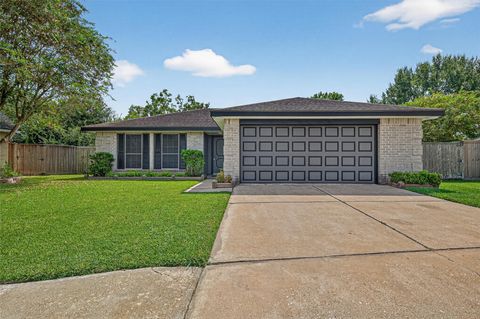 Photo of 10327 Hollow Canyon Court, Sugar Land, TX 77498 (MLS # 65234899) Photo of 10327 Hollow Canyon Court, Sugar Land, TX 77498 (MLS # 65234899)