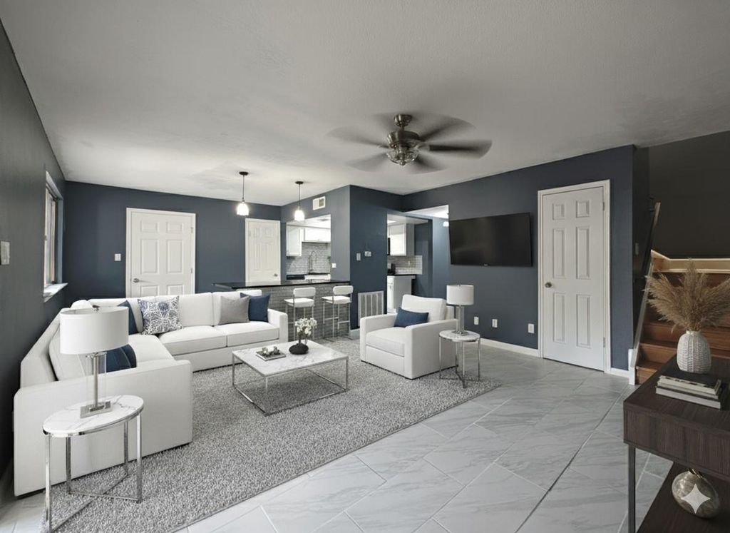 Photo of 2252 Shadowdale Drive #362, Houston, TX 77043 (MLS # 73528912)